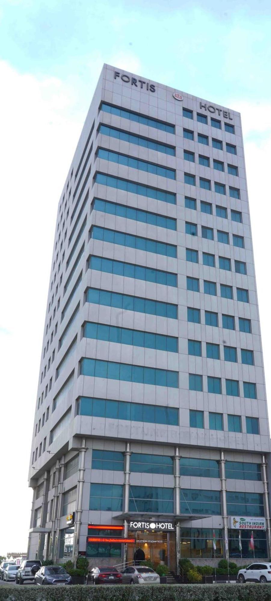 Fortis Hotel Fujairah Bagian luar foto