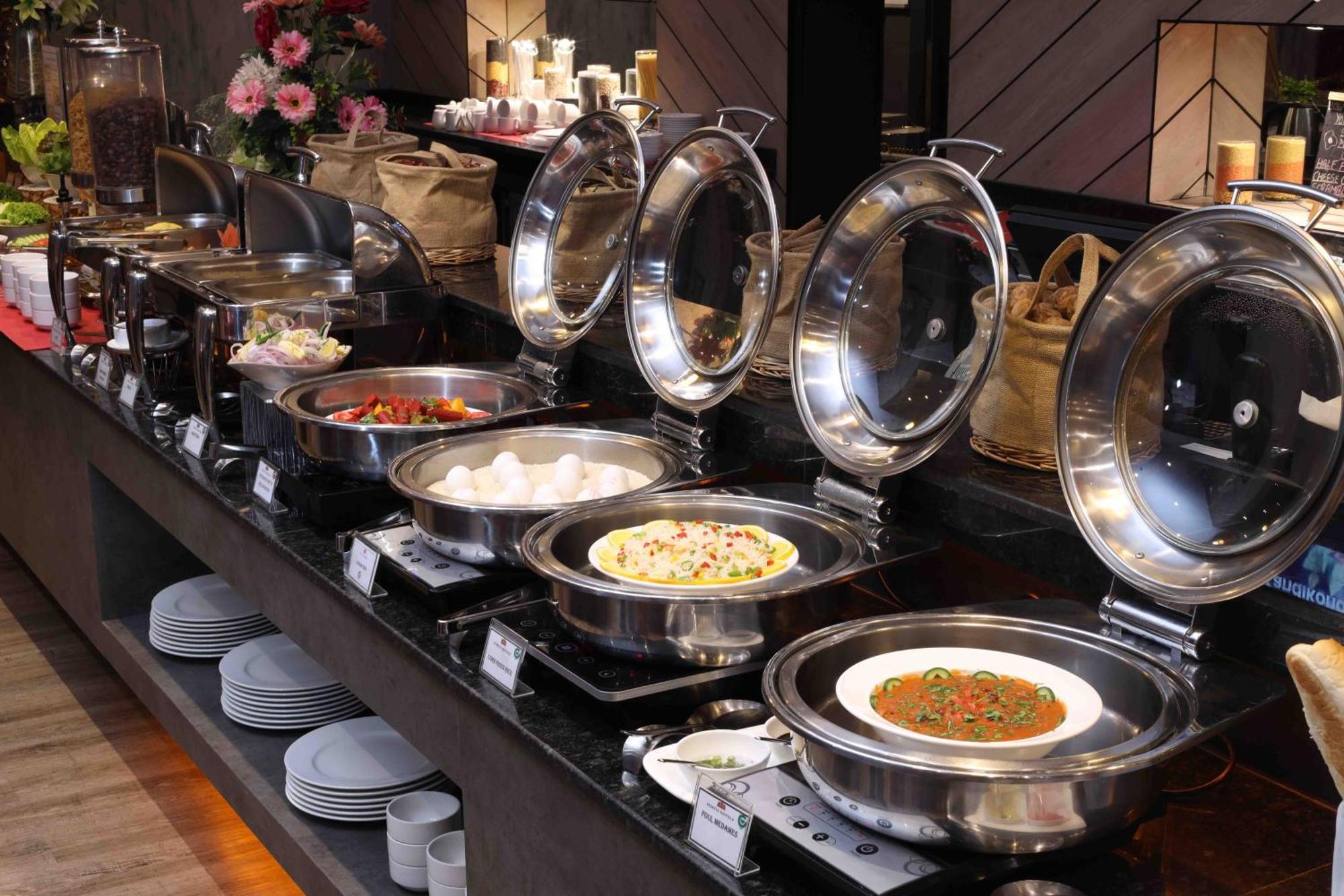 Fortis Hotel Fujairah Bagian luar foto